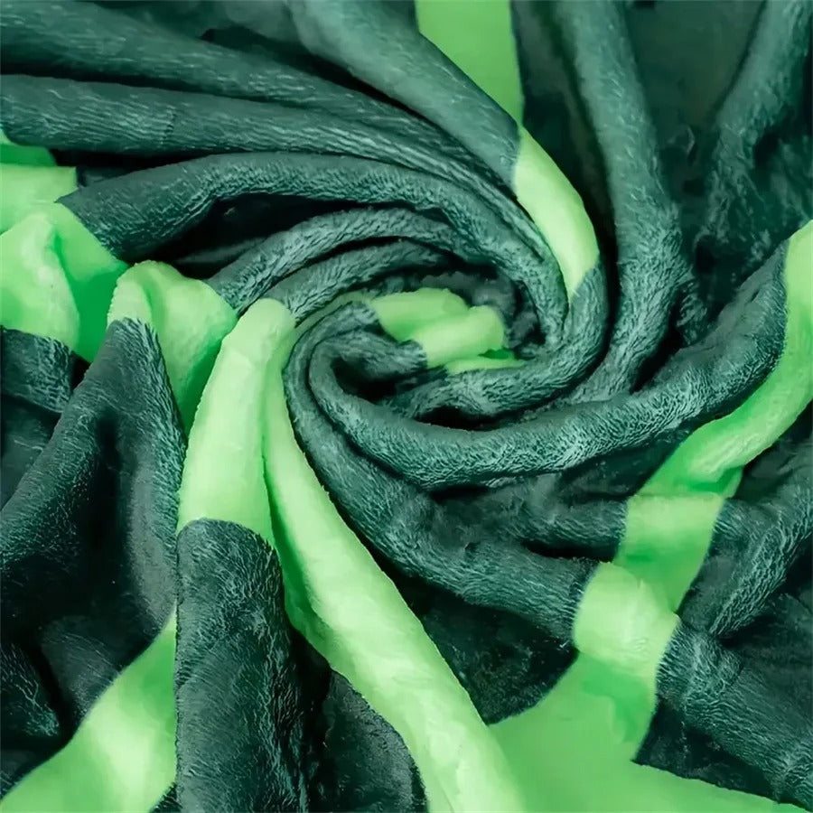 Giant Leaf Blanket - Regal Shield