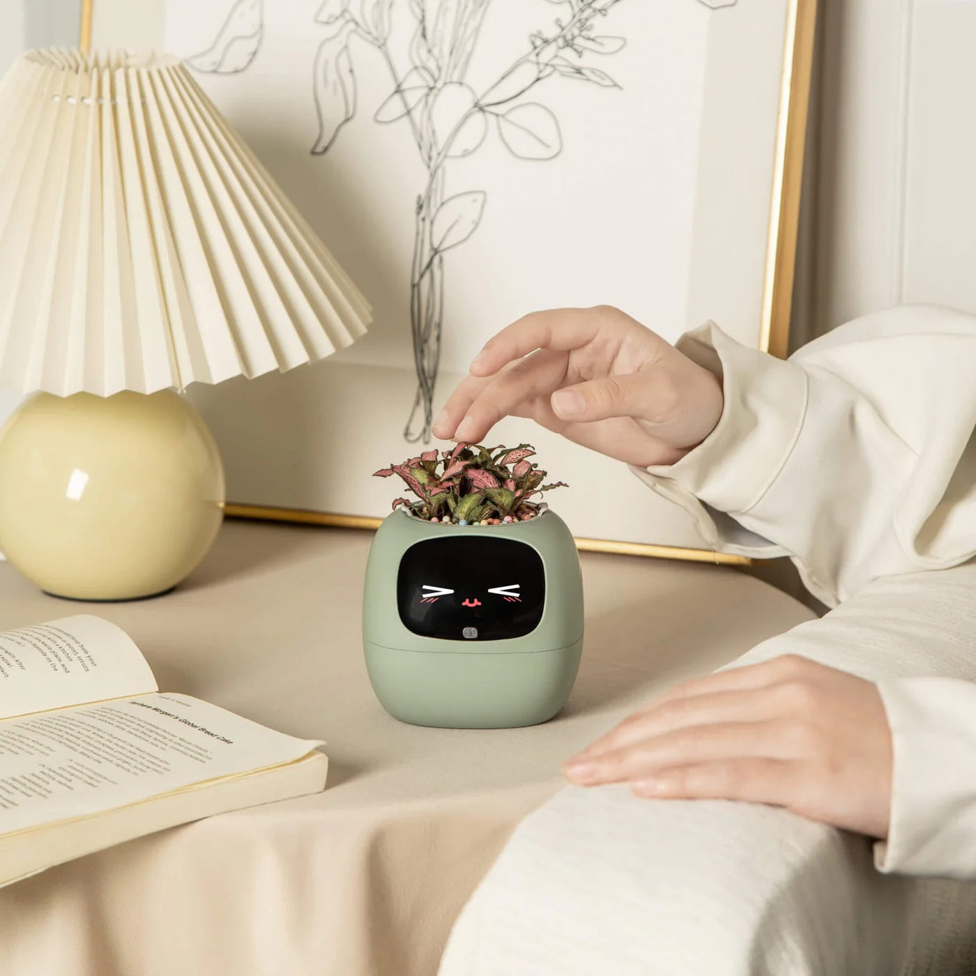 Ivy Gen 2 — Smart Plant Pet